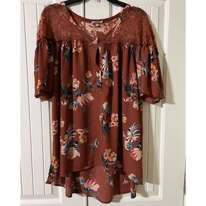 Gimmicks by BKE Floral Flowy Blouse - Size M